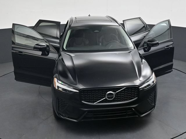 Used 2024 Volvo XC60 B5 Plus AWD/4WD image 40