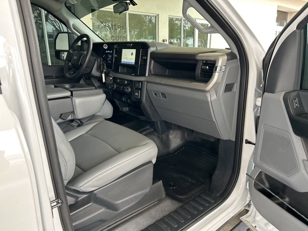 Used 2025 Ford F350 XL w/ XL Driver Assist Package image 26
