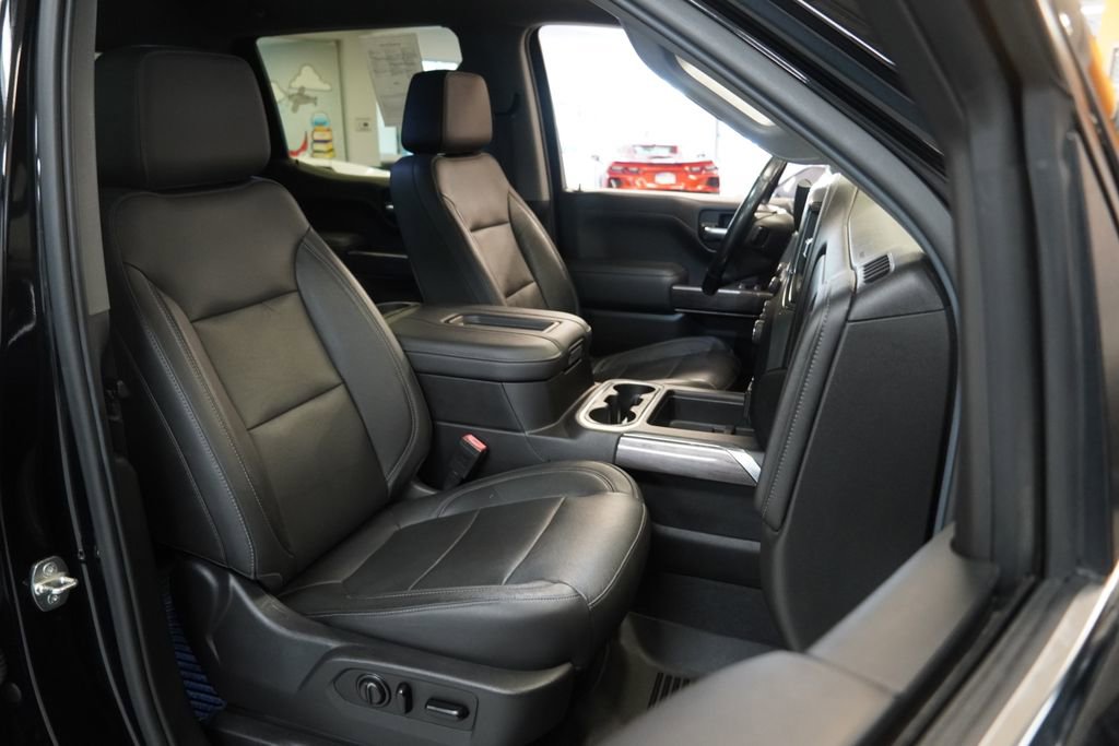 Used 2019 Chevrolet Silverado 1500 LTZ w/ LTZ Convenience Package AWD/4WD image 31