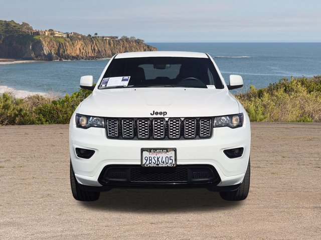 Used 2022 Jeep Grand Cherokee Laredo X RWD image 2