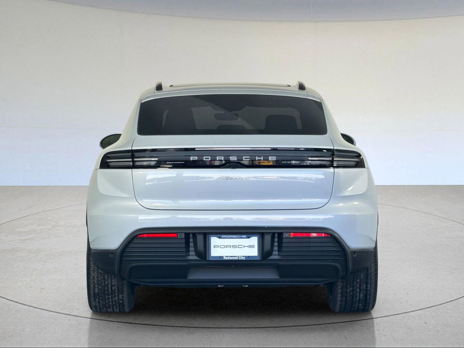 New 2026 Porsche Macan 4 Electric image 7