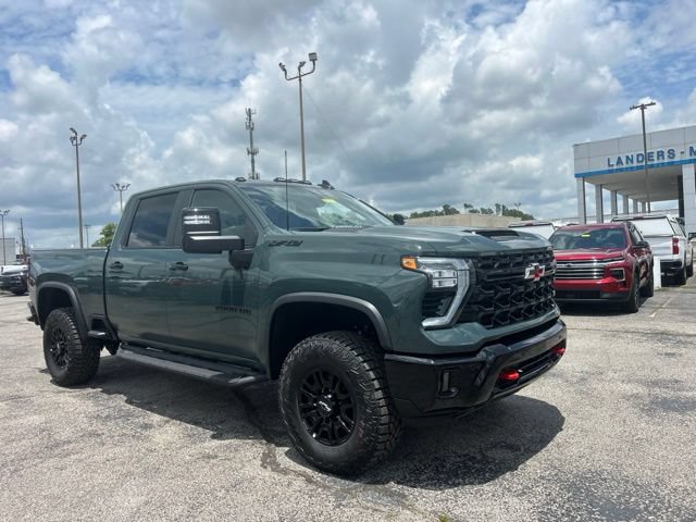 New 2026 Chevrolet Silverado 2500 ZR2 w/ LPO, Dark Essentials Package
