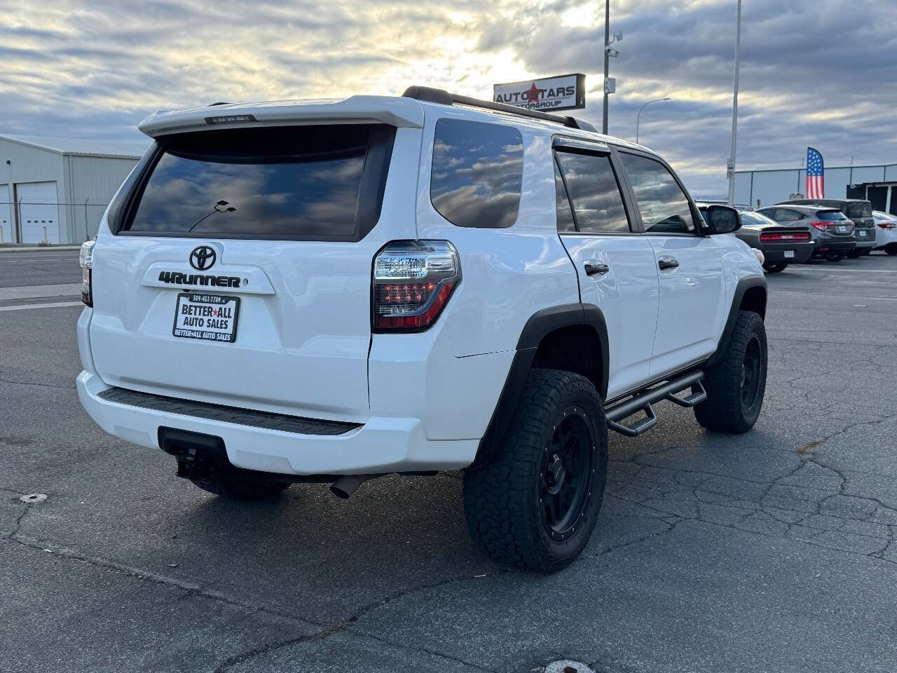Used 2014 Toyota 4Runner SR5 image 4