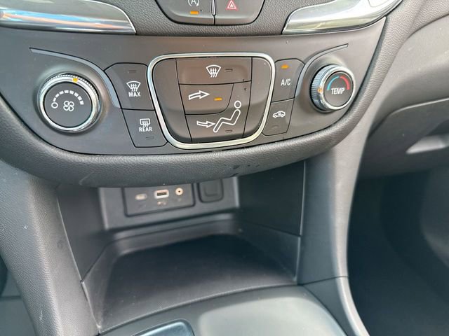 Used 2023 Chevrolet Equinox LT FWD image 19