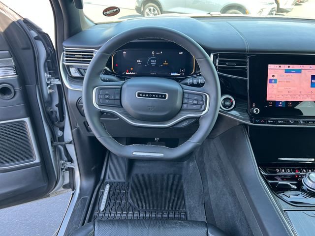 Used 2022 Jeep Wagoneer Series III w/ Flexible Seating Group AWD/4WD image 15