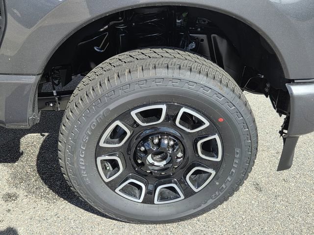 New 2026 Ford F350 Platinum w/ FX4 Off-Road Package image 48