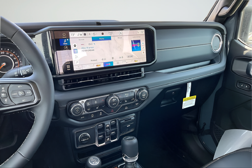 New 2026 Jeep Gladiator Sport AWD/4WD image 7