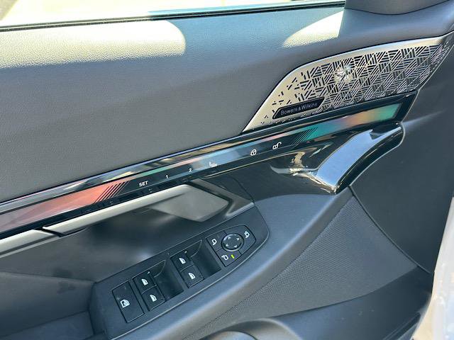 Certified 2024 BMW 540i xDrive w/ Premium Package image 18