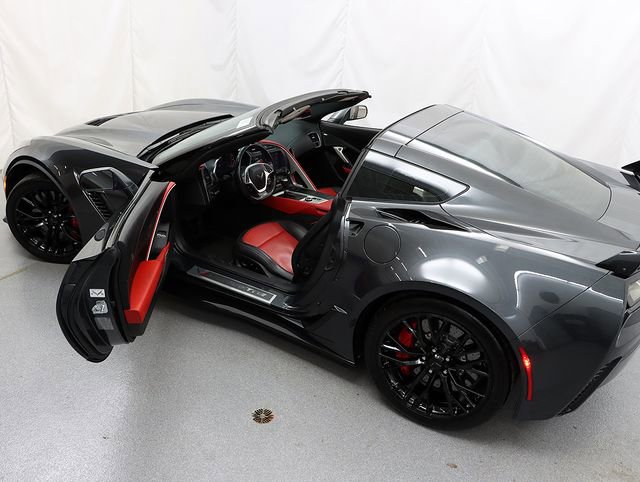 Used 2017 Chevrolet Corvette Z06 w/ Z07 Performance Package image 9