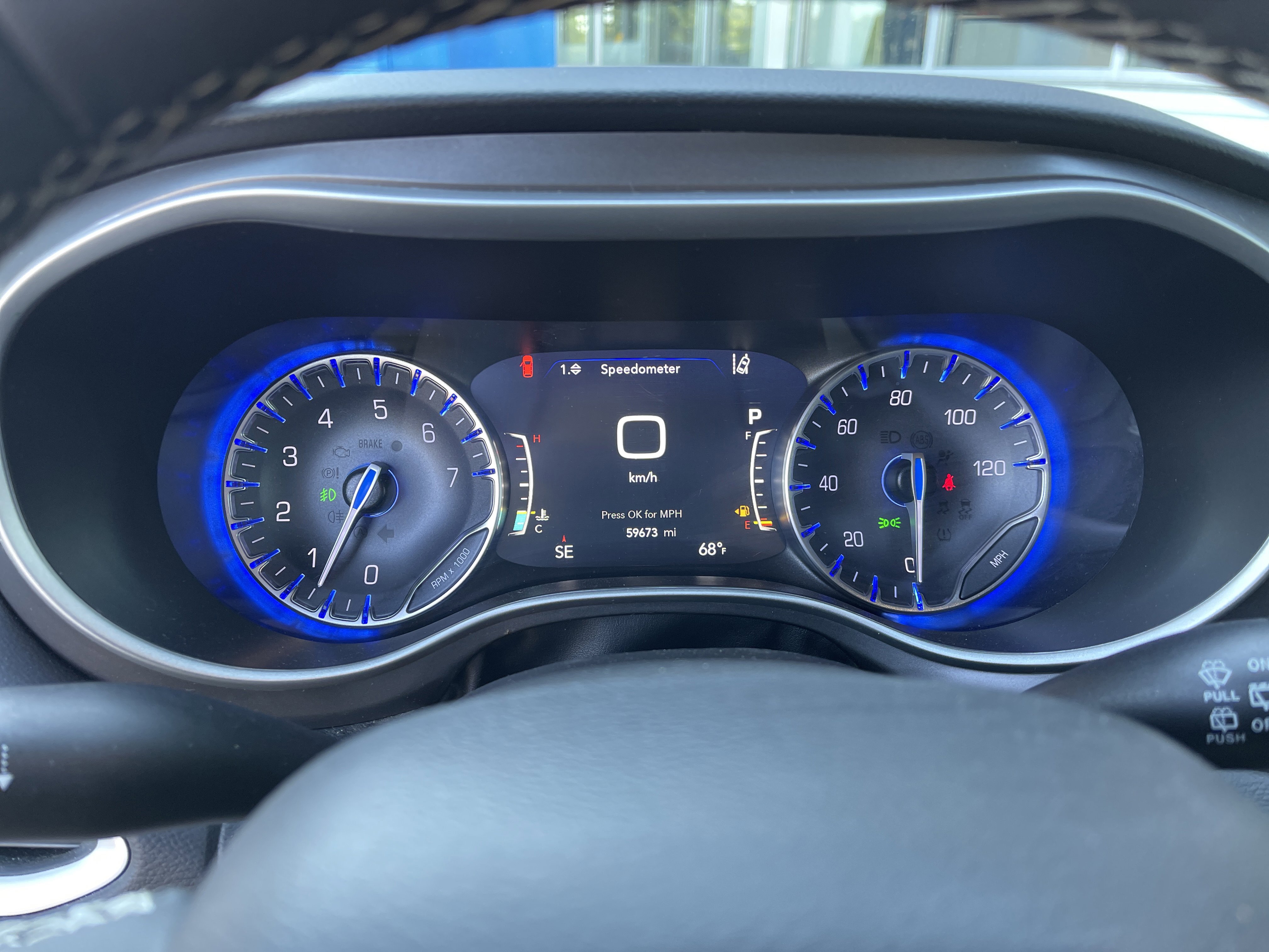 Used 2024 Chrysler Pacifica Touring-L image 23