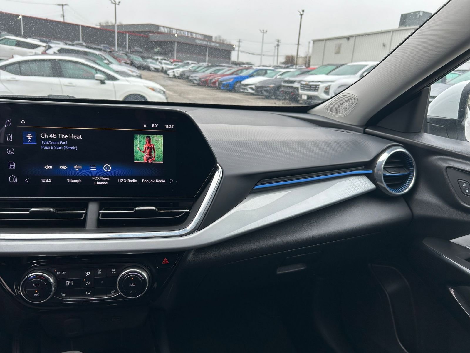 Used 2025 Chevrolet Trax LT w/ LT Convenience Package image 30