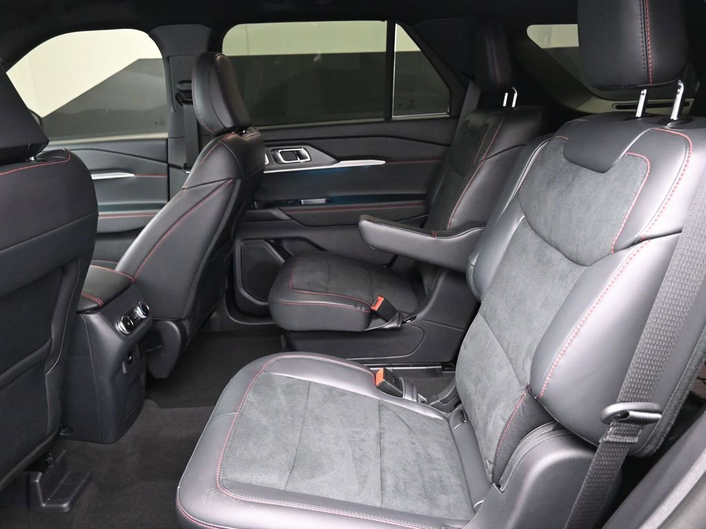 Used 2025 Ford Explorer ST w/ Sun And Sound Package image 24