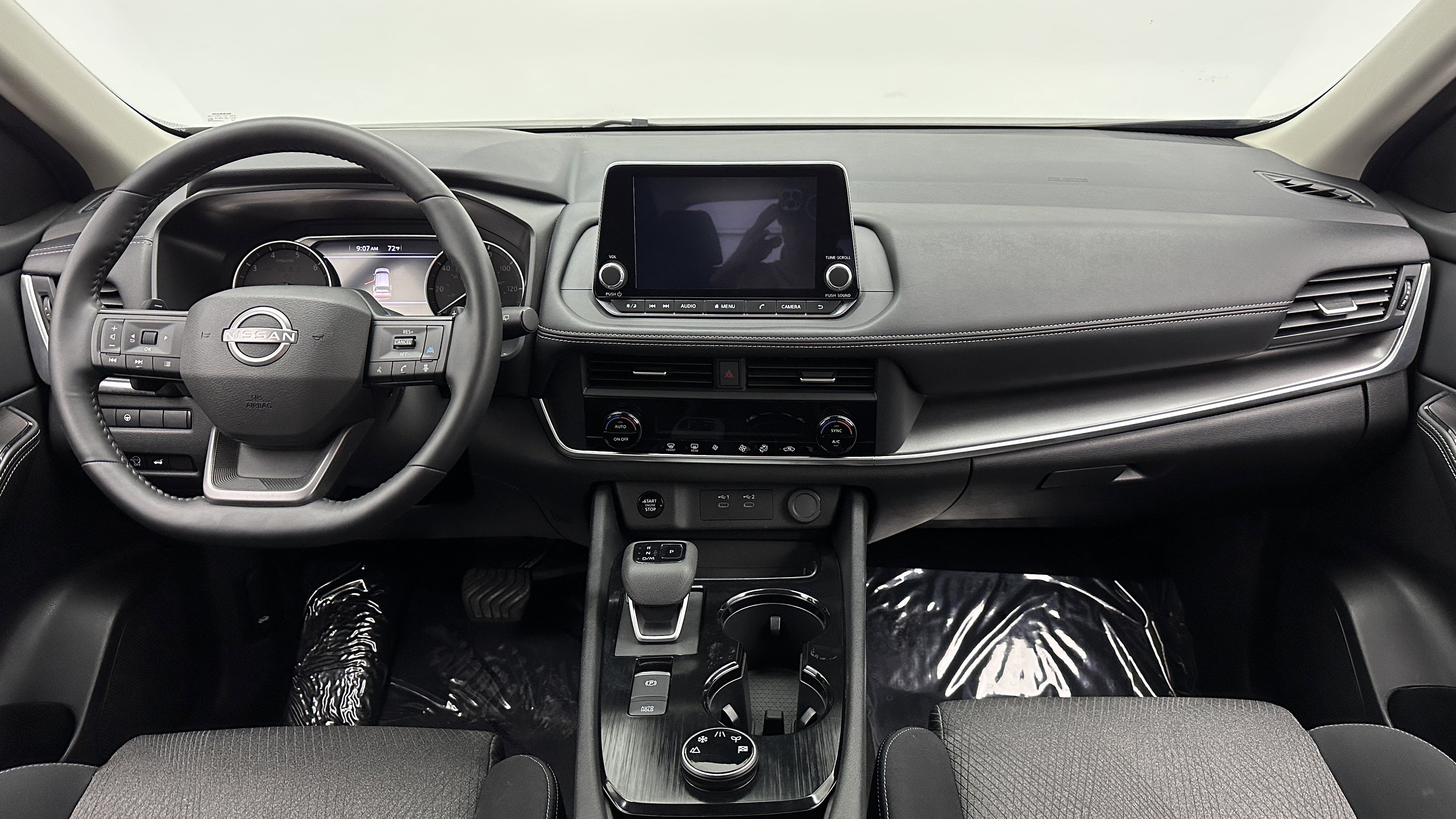 Used 2025 Nissan Rogue SV image 26