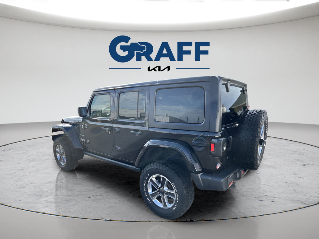 Used 2018 Jeep Wrangler Unlimited Sahara w/ Uconnect 4C Nav & Sound Group AWD/4WD image 3