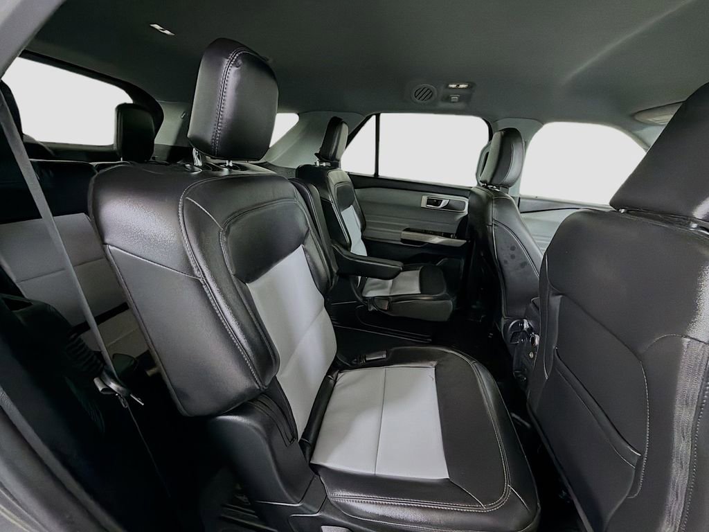 Used 2023 Ford Explorer XLT w/ Equipment Group 202A image 30