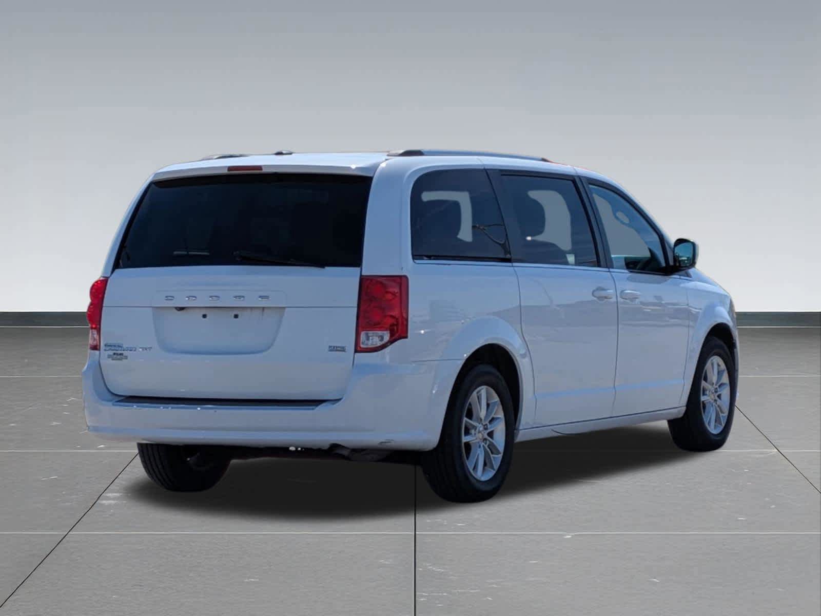 Used 2019 Dodge Grand Caravan SXT image 5