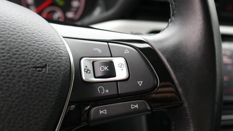 Used 2020 Volkswagen Passat 2.0T SE image 12