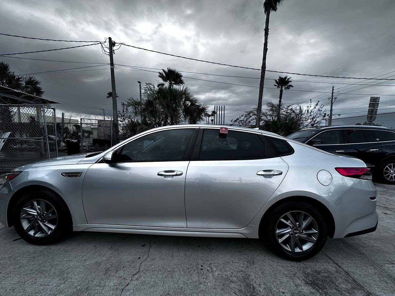 Used 2019 Kia Optima LX FWD image 4