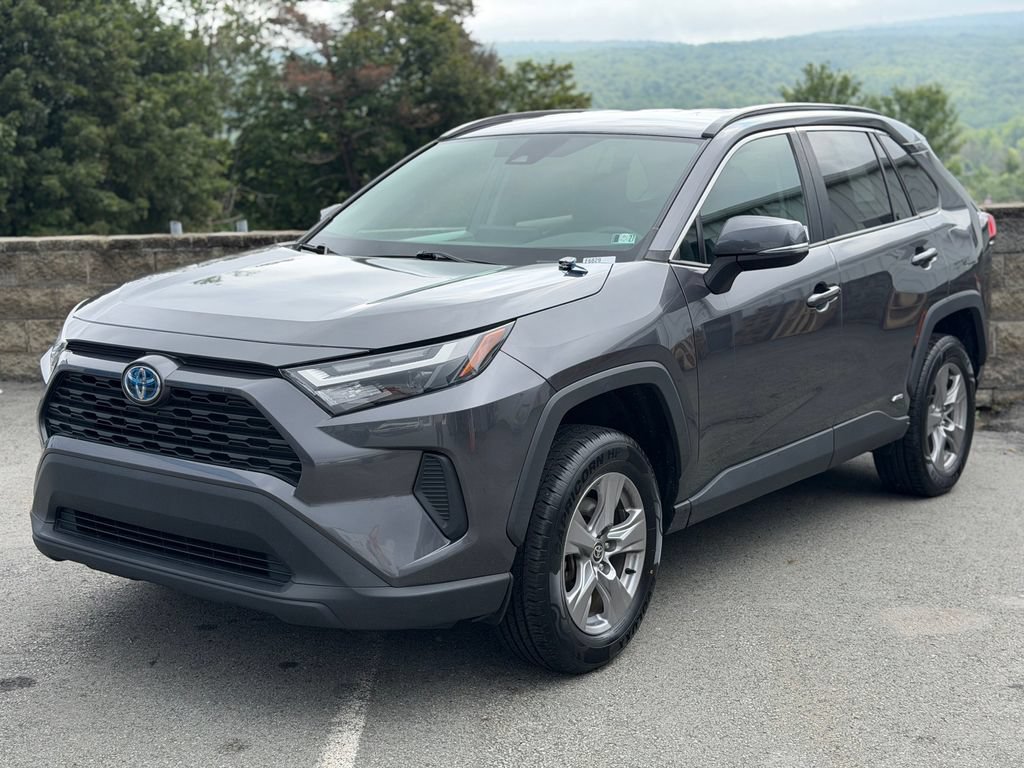 Used 2022 Toyota RAV4 XLE