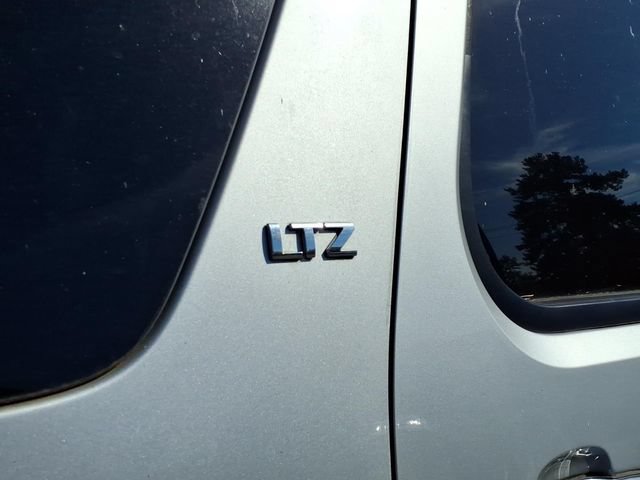 Used 2011 Chevrolet Tahoe LTZ AWD/4WD image 9