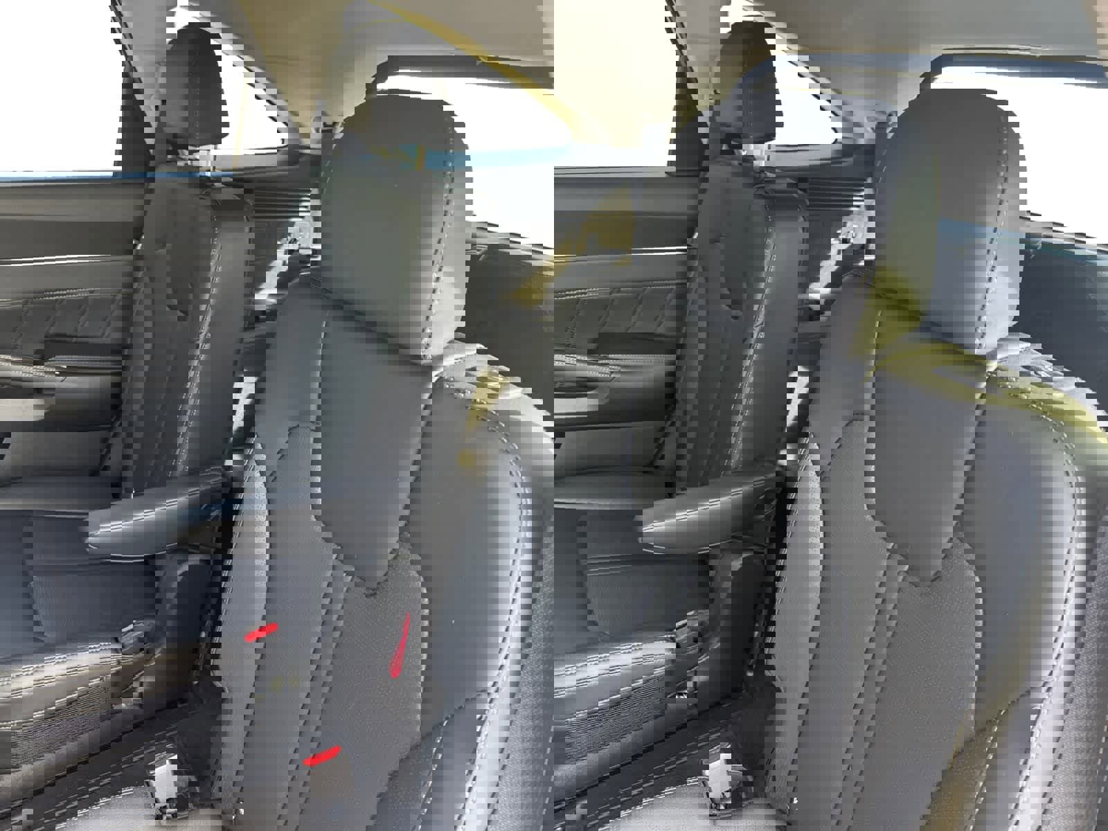 Used 2025 Kia Sorento SX image 13