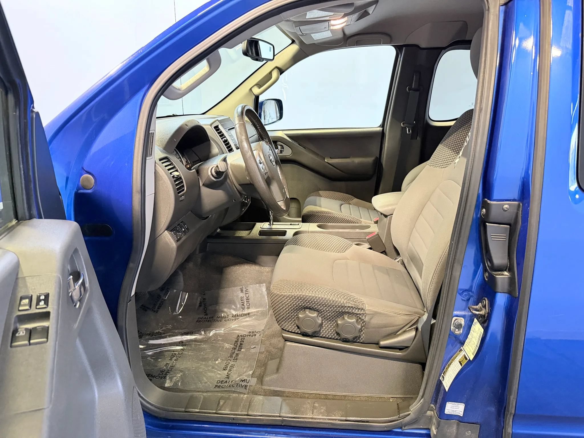 Used 2013 Nissan Frontier PRO-4X AWD/4WD image 10