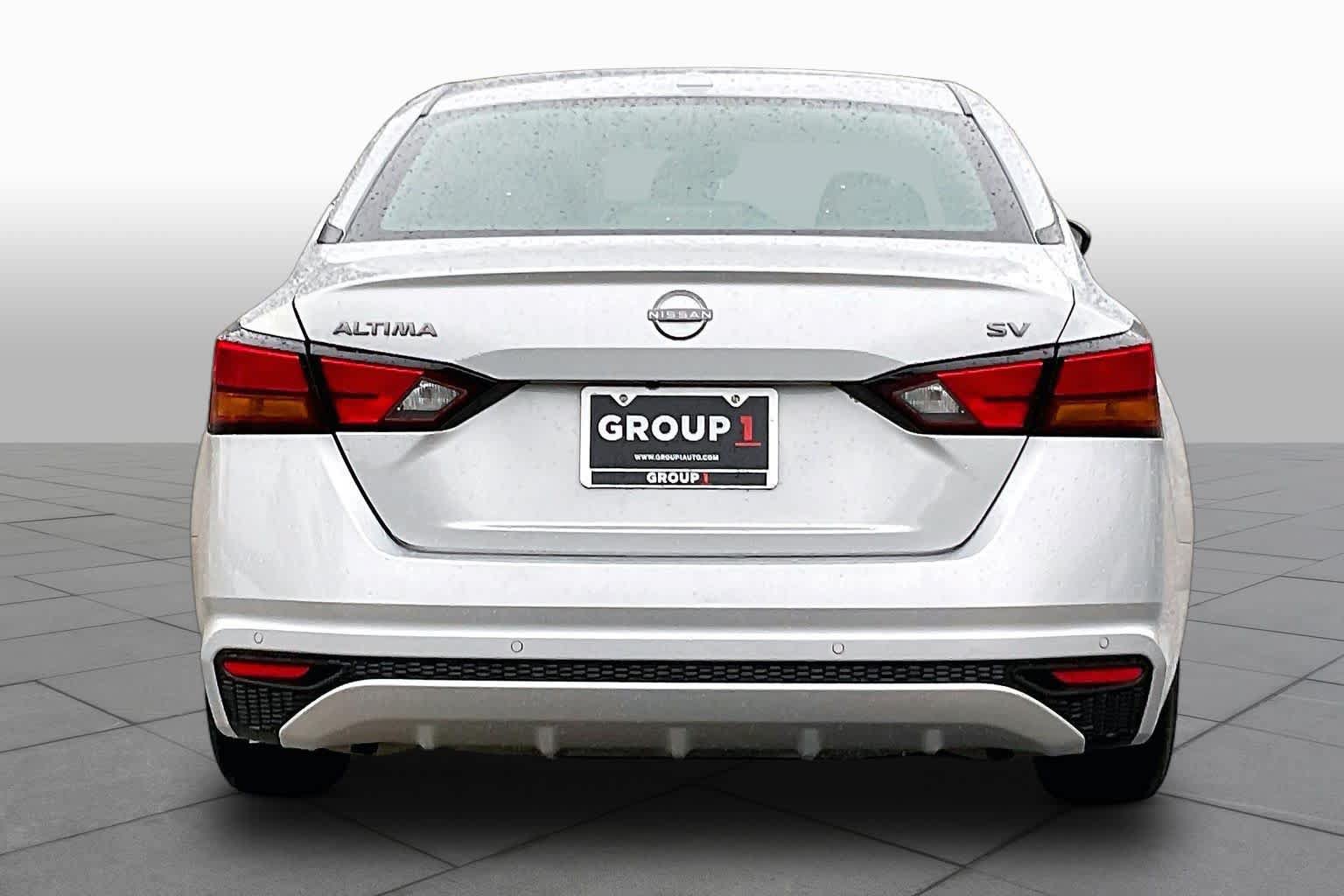 Used 2024 Nissan Altima 2.5 SV FWD image 5