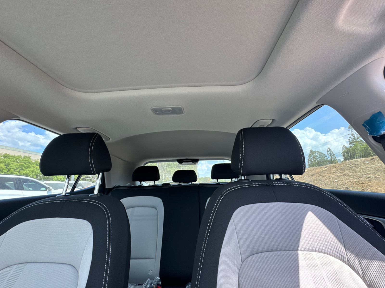New 2026 Hyundai Venue SEL FWD image 32