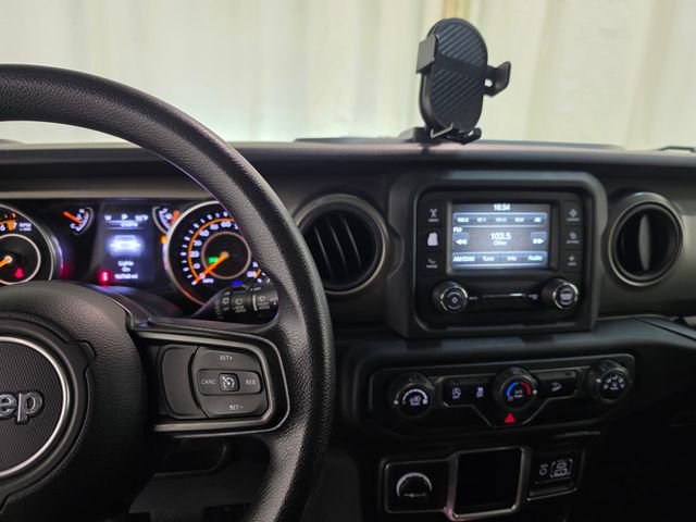 Used 2018 Jeep Wrangler Unlimited Sport image 17