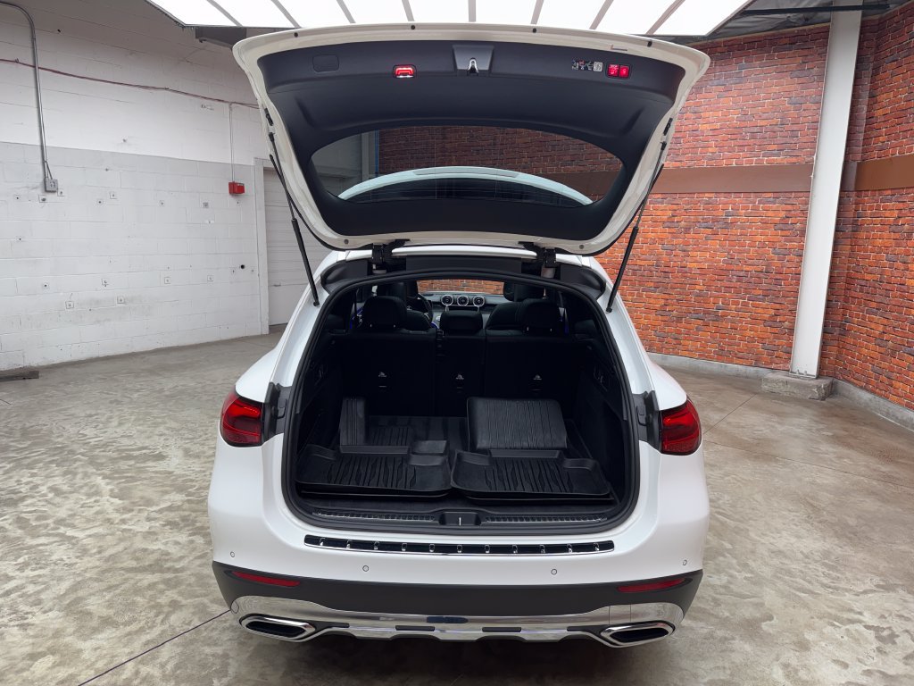Certified 2025 Mercedes-Benz GLC 300 4MATIC image 27