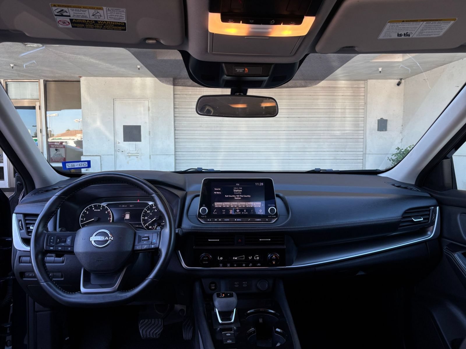 Used 2025 Nissan Rogue SV FWD image 34