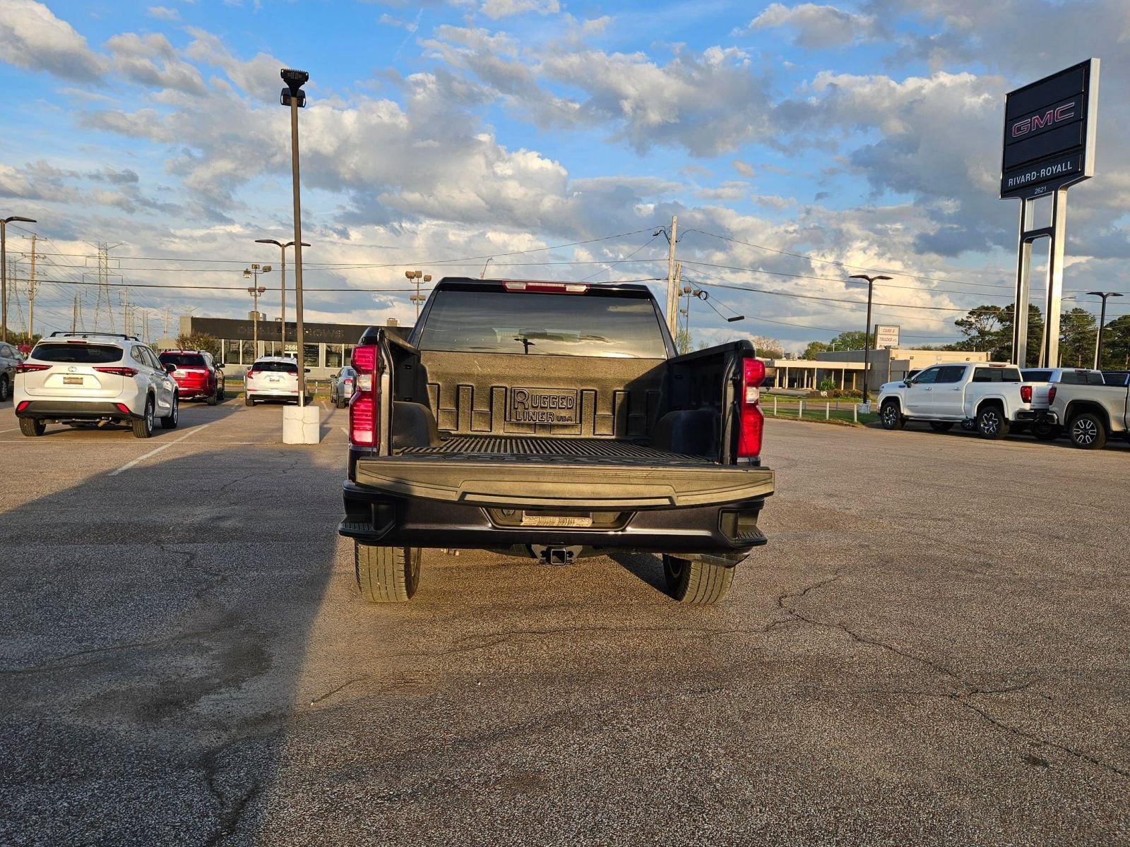 Used 2022 Chevrolet Silverado 1500 Custom RWD image 4
