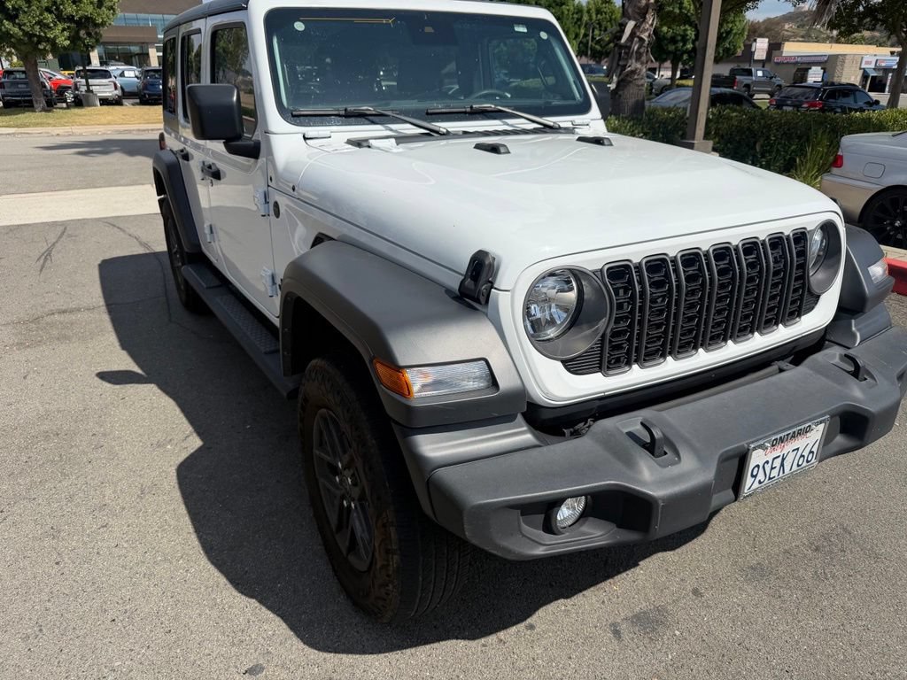 Used 2025 Jeep Wrangler Unlimited Sport AWD/4WD image 2