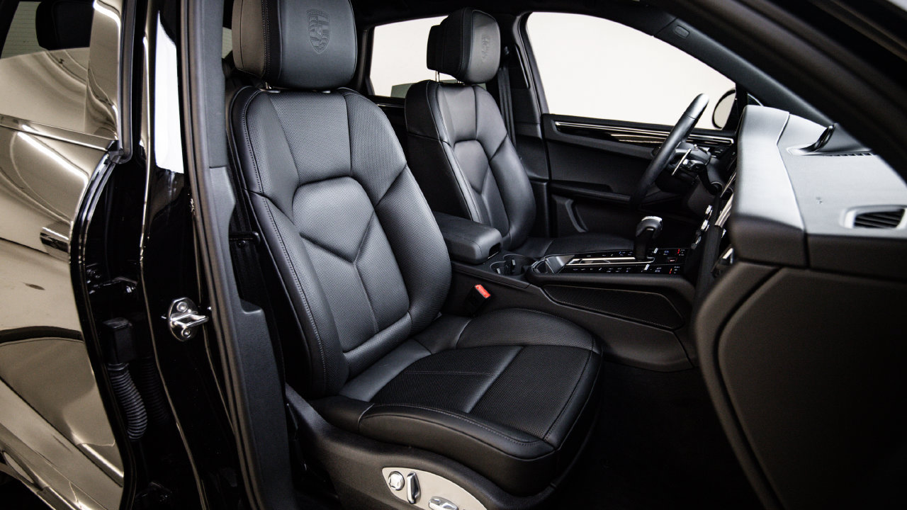 Certified 2026 Porsche Macan S AWD/4WD image 29
