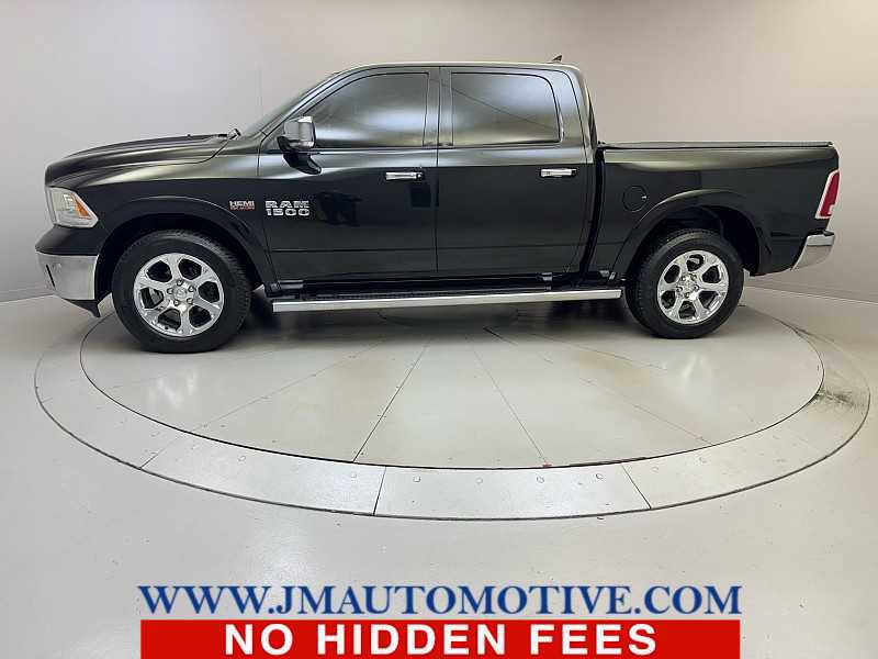 Used 2017 RAM 1500 Laramie w/ Convenience Group AWD/4WD image 2