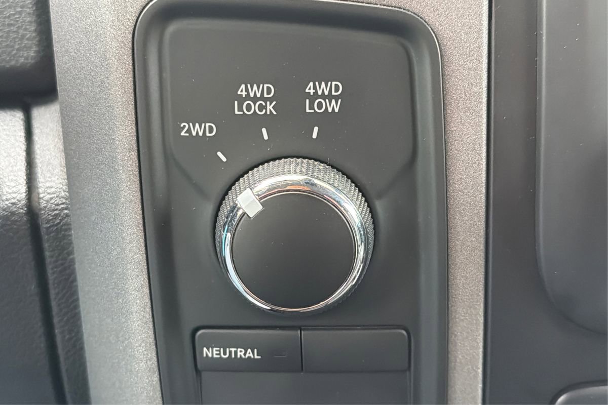 Used 2015 RAM 1500 Express image 31