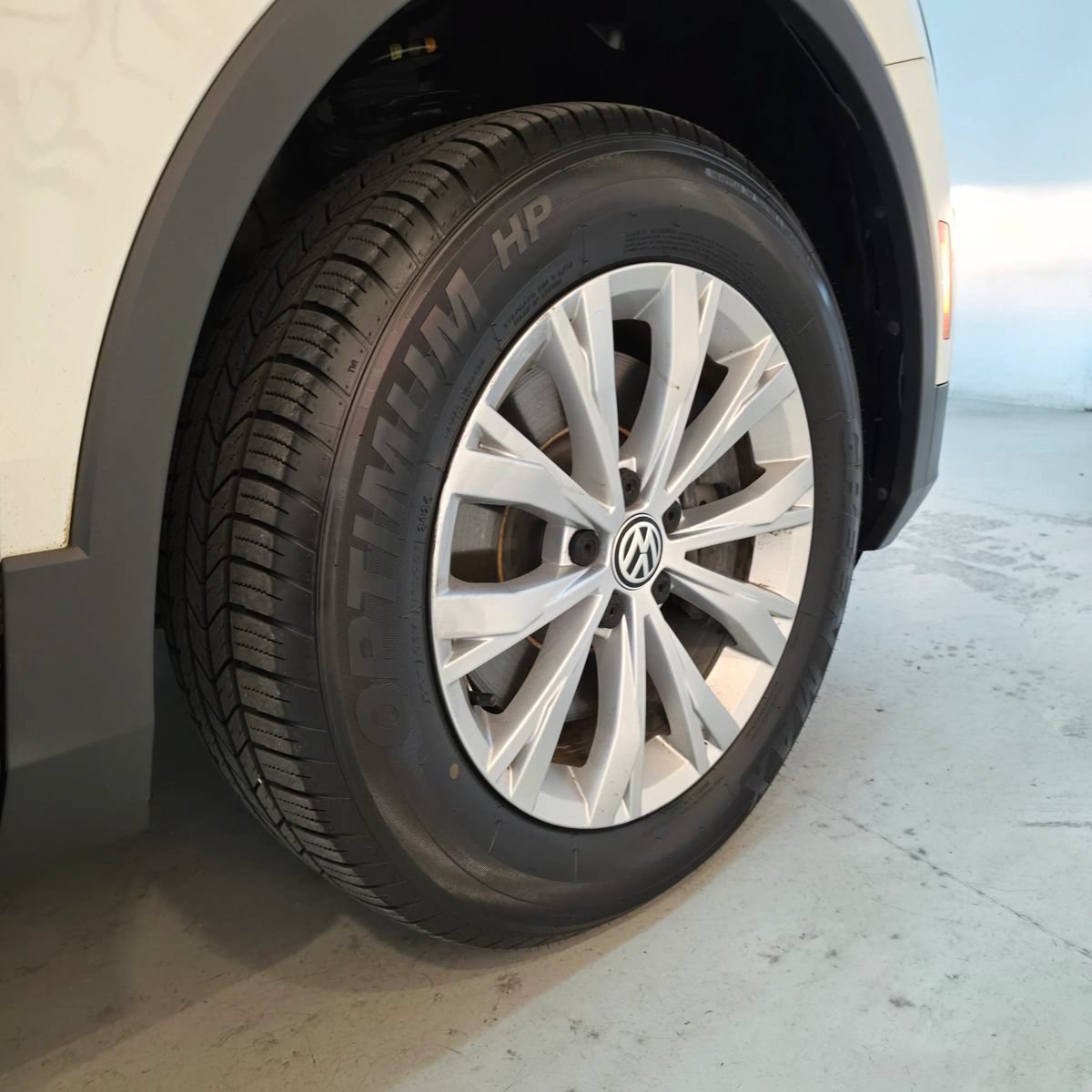 Used 2022 Volkswagen Tiguan SE FWD image 12