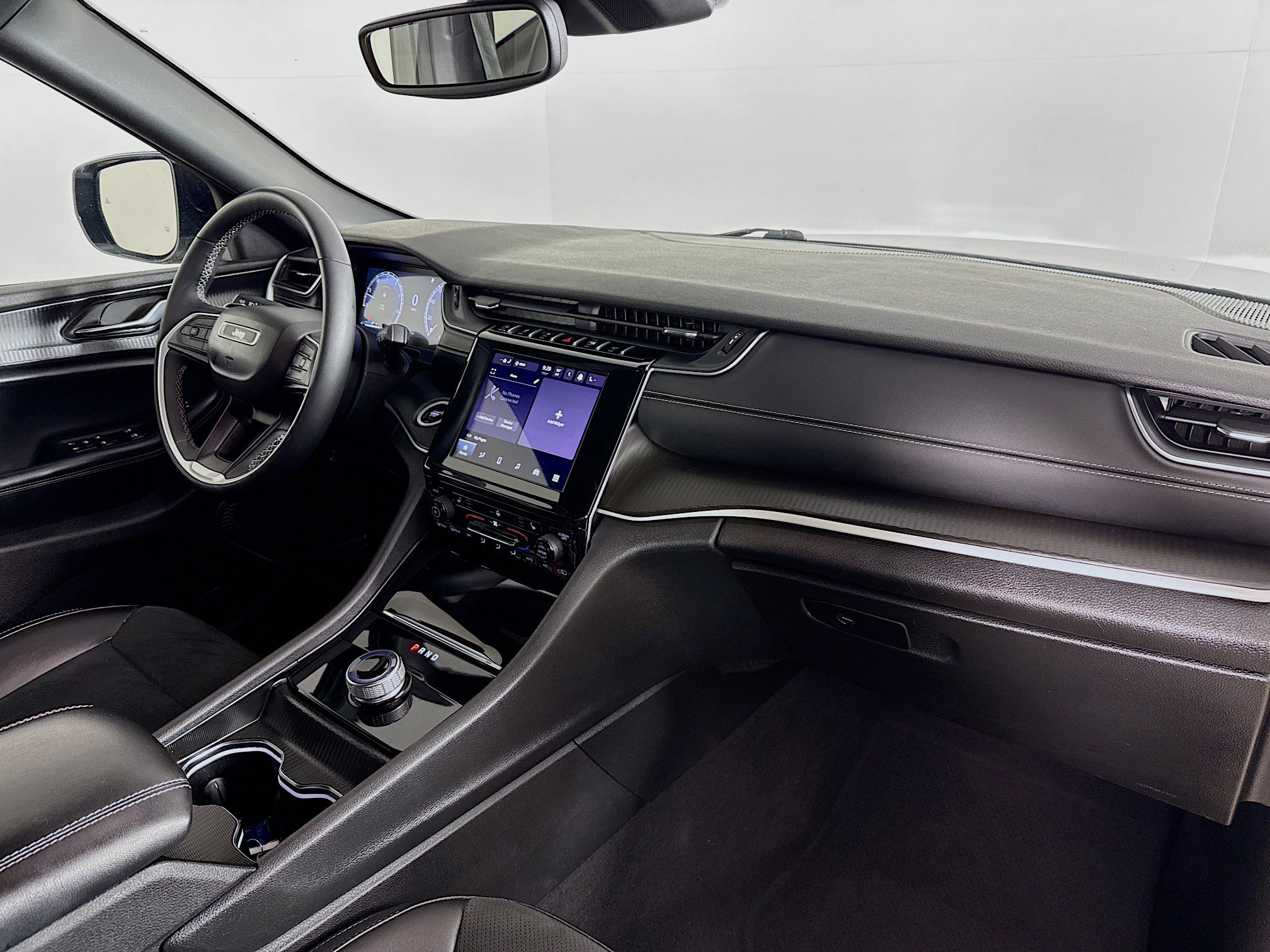 Used 2024 Jeep Grand Cherokee Altitude image 35