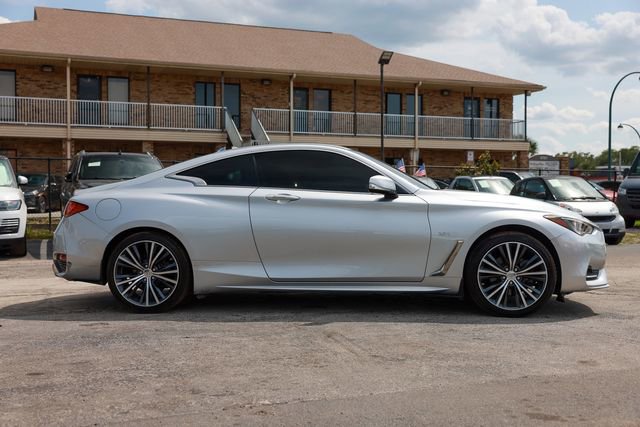 Used 2017 INFINITI Q60 2.0t w/ Premium Plus Package 2.0T RWD image 16