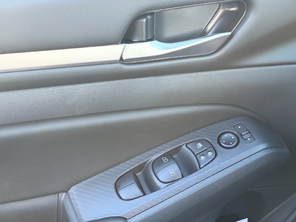 New 2026 Nissan Altima 2.5 SR FWD image 16