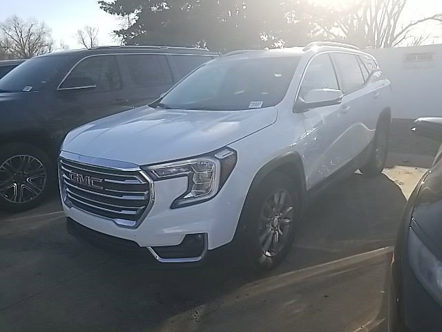 Certified 2024 GMC Terrain SLT image 11
