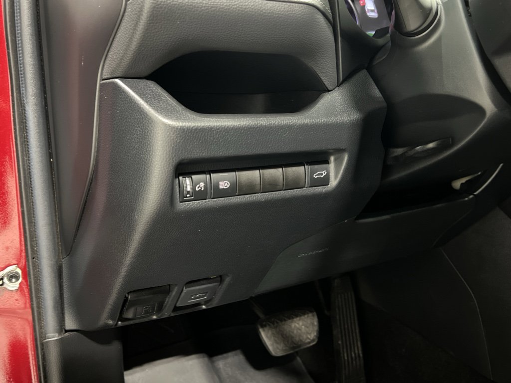 Used 2020 Toyota RAV4 XLE Premium image 15