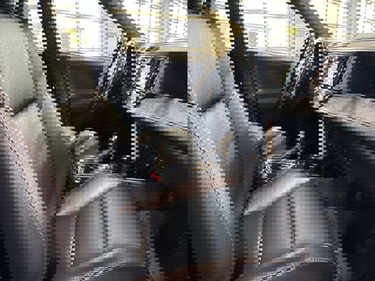 Used 2016 Toyota RAV4 SE image 24