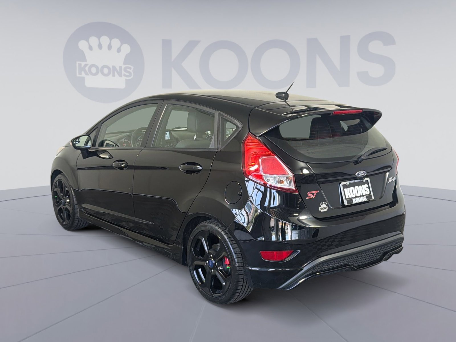 Used 2018 Ford Fiesta ST FWD image 4