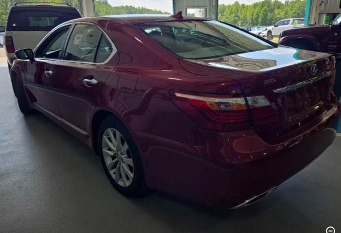 Used 2011 Lexus LS 460 AWD w/ Luxury Value Edition image 17