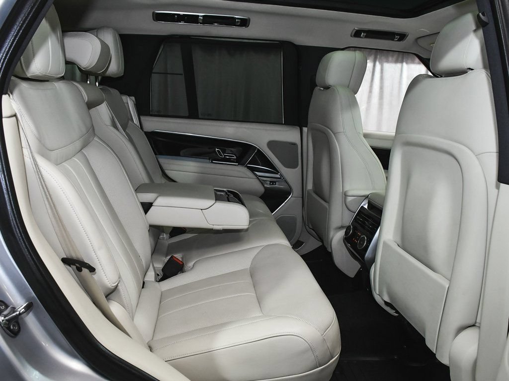 Used 2025 Land Rover Range Rover SE AWD/4WD image 67