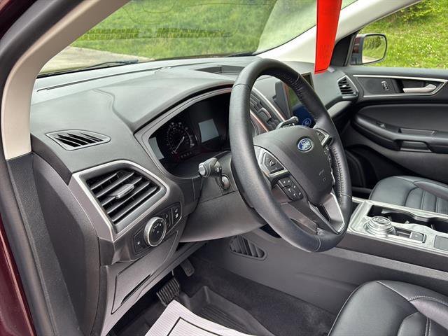 Certified 2024 Ford Edge SEL w/ Convenience Package AWD/4WD image 13