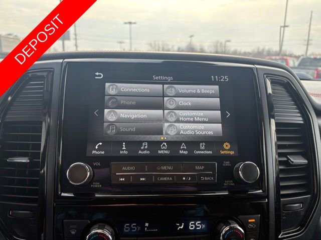 Used 2024 Nissan Titan PRO-4X w/ Pro-4x Convenience Package image 17