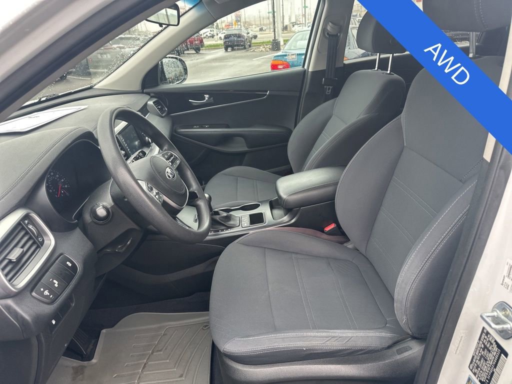 Used 2019 Kia Sorento LX image 18