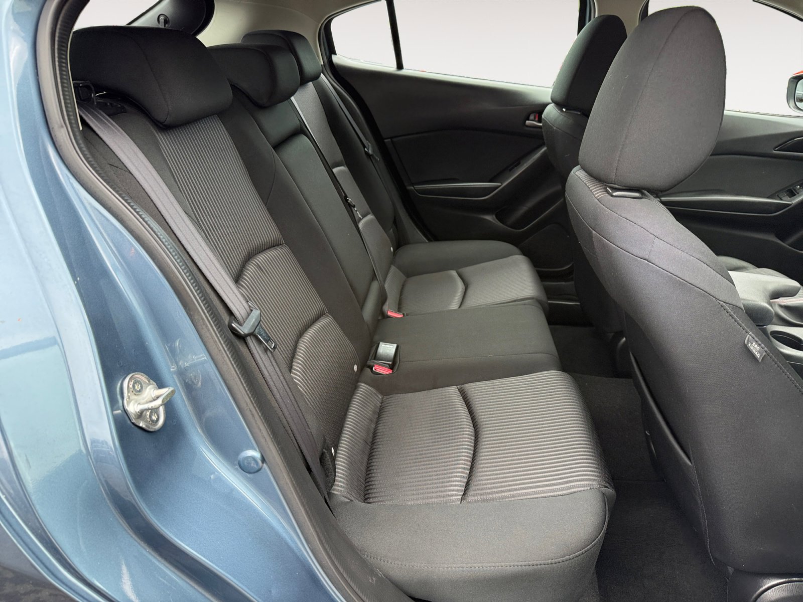 Used 2015 MAZDA MAZDA3 i Touring image 18